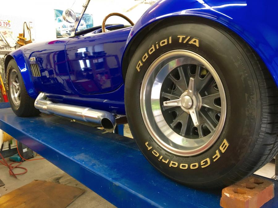 Детали экстерьера Shelby Cobra by Kirkham (KMP 174) 2002 года  (фото 50 из 151)